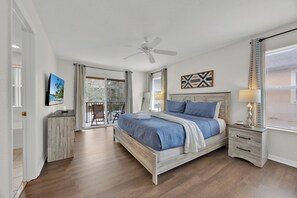 4 habitaciones, tabla de planchar con plancha y cuna de viaje