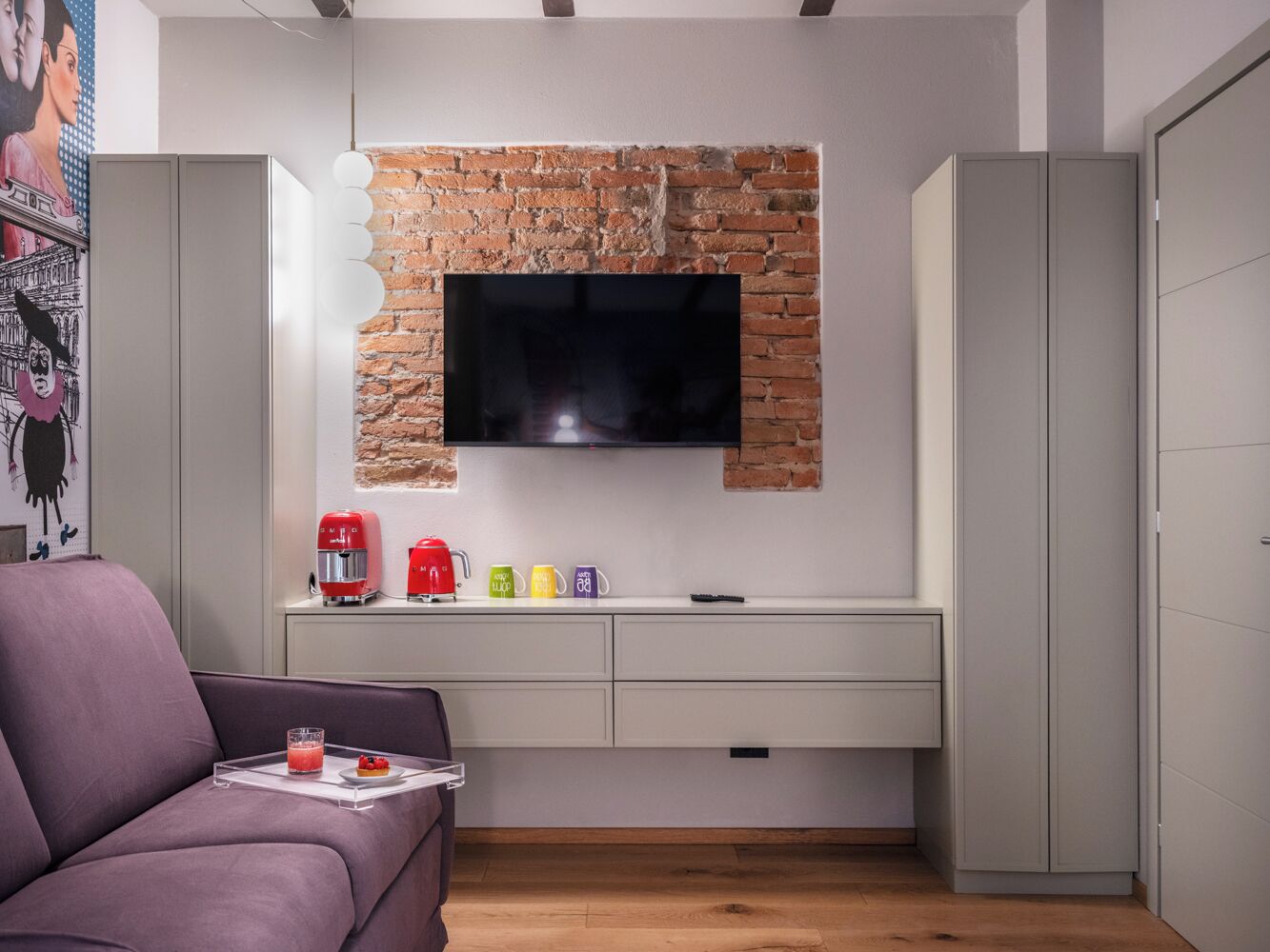 Deluxe-værelse til 3 personer - udsigt til have | Minibar, pengeskab på værelset, mørklægningsgardiner, gratis Wi-Fi