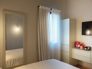 Minibar, in-room safe, blackout curtains, free WiFi - Pietrasanta Ai Teatri (Pietrasanta)
