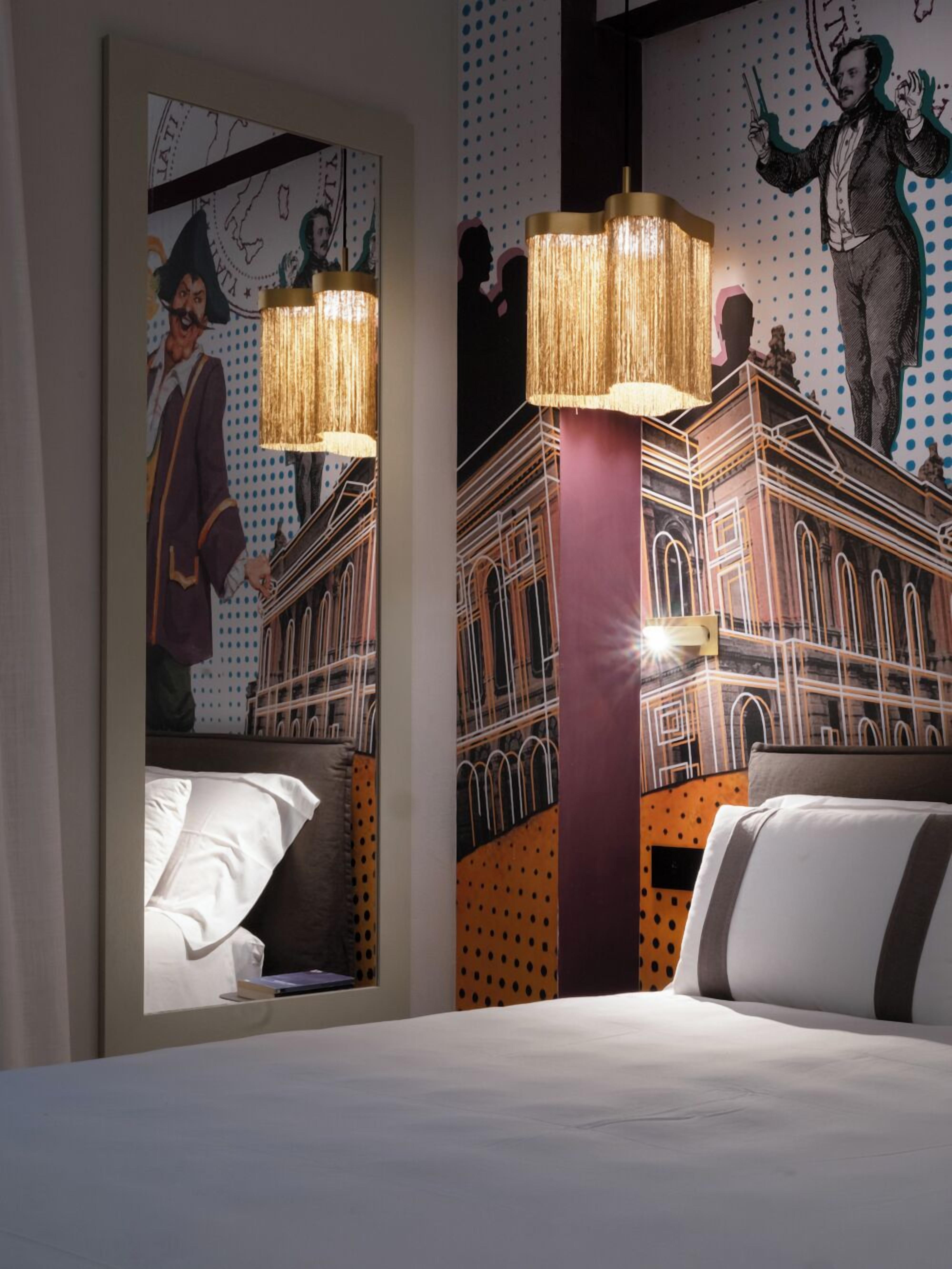 Minibar, pengeskab på værelset, mørklægningsgardiner, gratis Wi-Fi