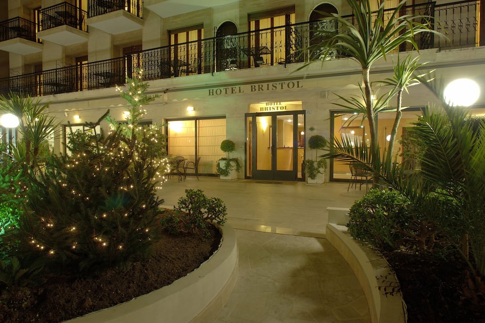 Hotel Bristol