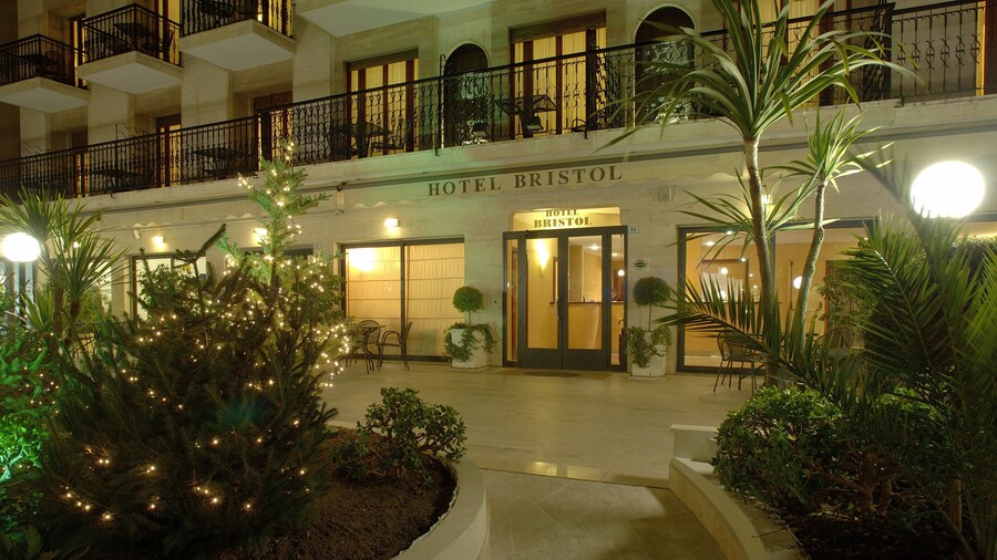 Hotel Bristol