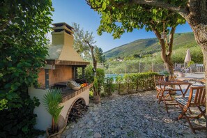 Outdoor dining - Villa Vrisi Zakynthos (Pantes)