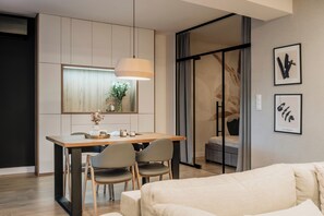 Comfort Apartment, Balcony, City View | Dining room