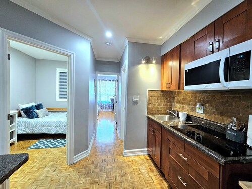 Cozy 2nd floor Apartment in awesome Toronto