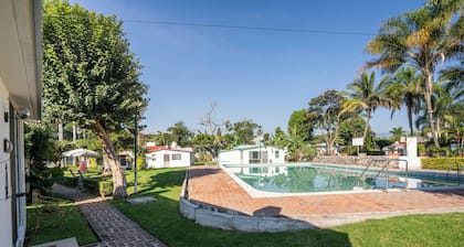 Family House in Jiutepec with Pool & BBQ