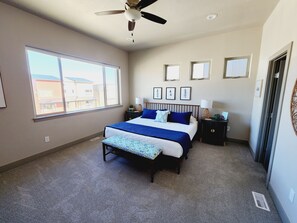 3 多间卧室、WiFi、床单