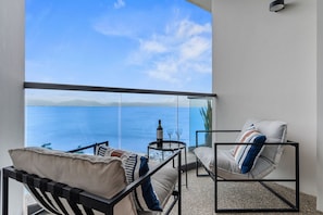 Property grounds - 1BR Oceanfront · Balcony + 2 Ocean View Pools (Cruz de Huanacaxtle)