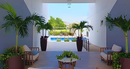 2BR 6th Floor • Heated Pool • Rooftop Jacuzzi