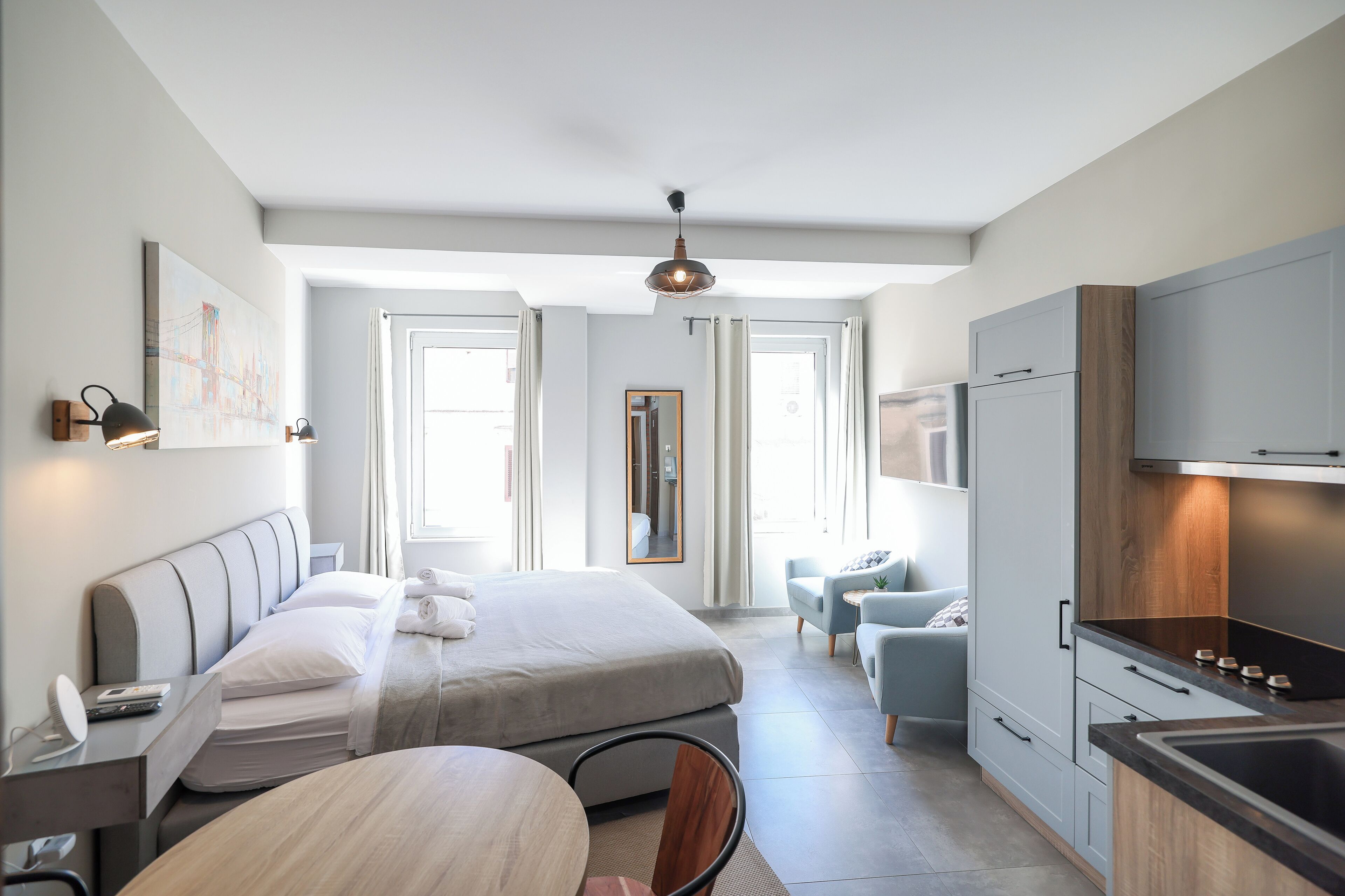 Standard Studio | Free WiFi