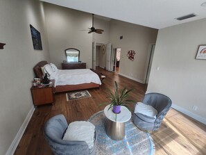 3 Schlafzimmer, Bügeleisen/Bügelbrett, Bettwäsche