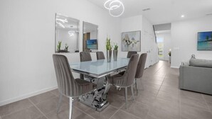 Dining - 4 Bedrooms/ 4.5 Bathrooms/ Solara (2378 ZP) (Kissimmee)