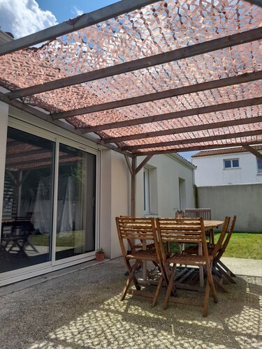 Charming new house with terrace and garden