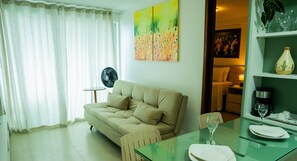 Leilighet – basic | Oppholdsrom | Flatskjerm-TV