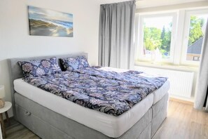 1 bedroom, free WiFi, bed sheets