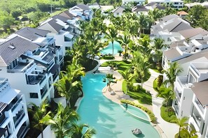 5 outdoor pools, open 8:00 AM to 8:00 PM, sun loungers - Estrella Dominicus by Advantage Club (San Rafael del Yuma)