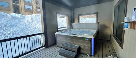 Bañera de hidromasaje interior