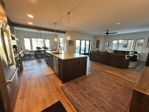 Interior - 4 bedroom 3 bath with hot tub right on the mountain at Big Sky (Big Sky)