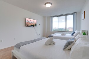 Comfort Apartment, 2 Bedrooms, City View | 2 bedrooms, premium bedding, blackout drapes, iron/ironing board