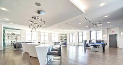 Crystal City Comfortable Apartments