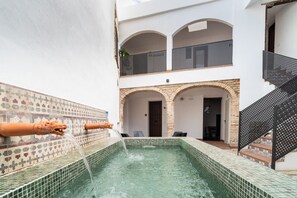 Pool - Stunning Andalusian Oasis with Terrace & Pool (Córdoba)