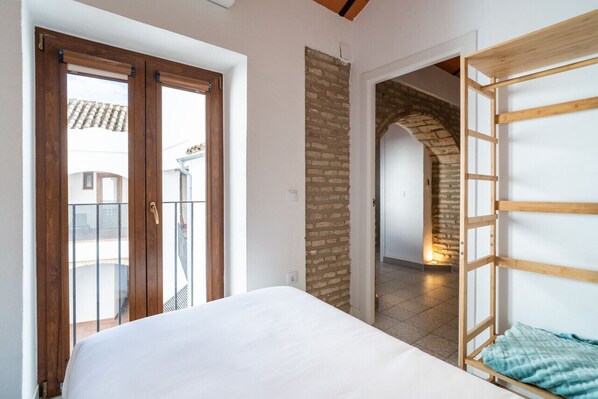 2 bedrooms, desk, iron/ironing board, travel crib