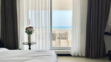Deluxe Double Room, Sea View | Desk, laptop workspace, free WiFi