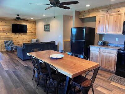 Lakefront 2bdr/2bath Villa on Table Rock Lake Short commute to Branson & SDC