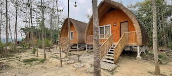 stay with comfortable hospitality and enjoy back to nature concept.