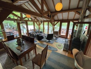 Dining - Waters edge boathouse  Rudyard lake   short breaks    kayaks  fishing hottub 
 (stoke on trent)