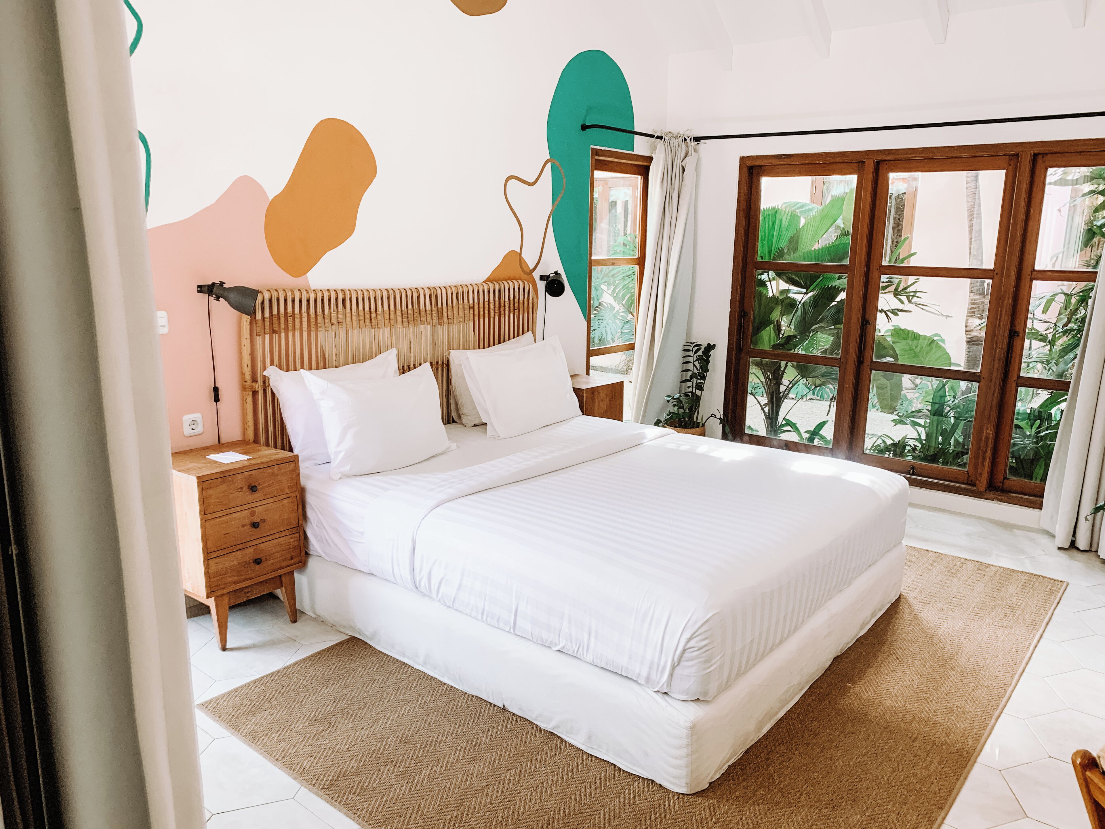 Deluxe-huone, 1 makuuhuone, näköala uima-altaalle | Näkymä huoneesta