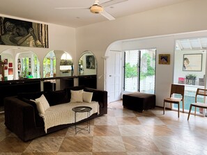 Comfort Room, 2 Bedrooms, Private Pool | Living room | 32-inch Smart TV with digital channels