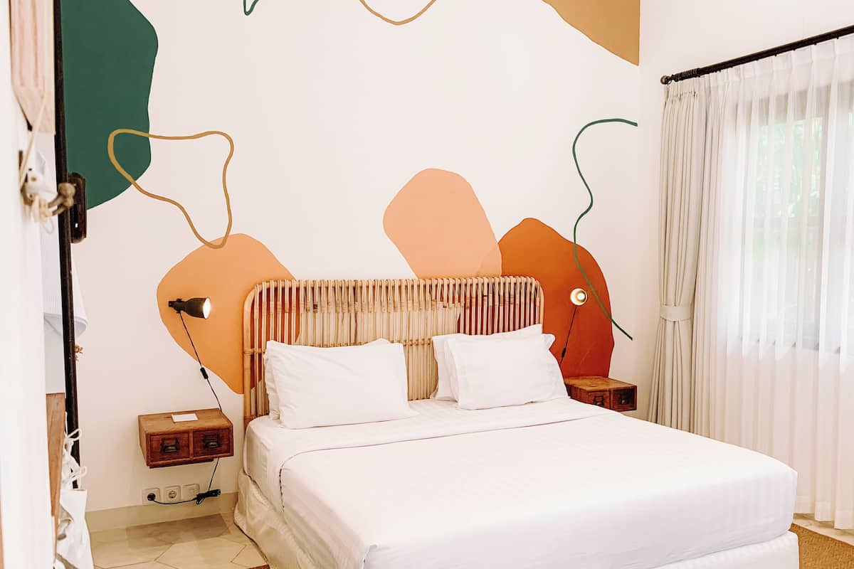 Junior Room, 1 Bedroom, Pool View | Bed sheets