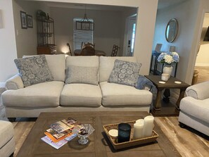 Smart-tv en een computerscherm