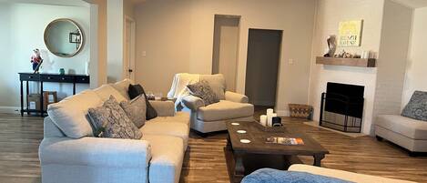 Smart TV, computer monitors