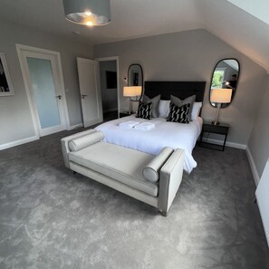 3 habitaciones, tabla de planchar con plancha y wifi gratis