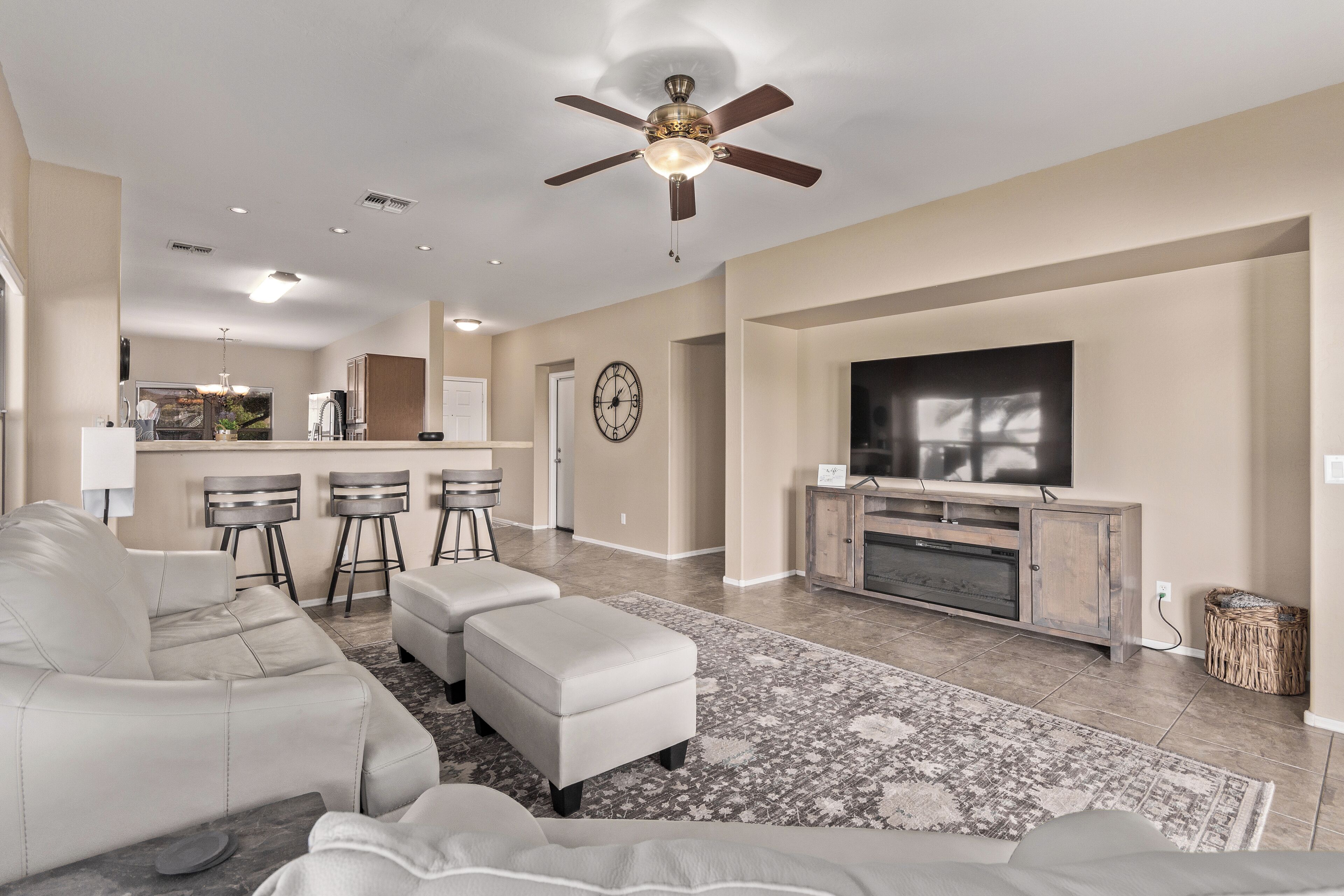 Smart TV, fireplace, offices