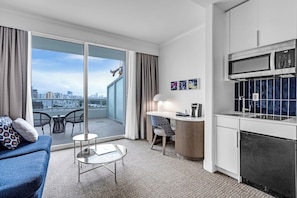 Interior - Junior Suite Tresor Fontainebleau (Miami Beach)