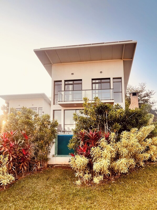 Deluxe House, 2 Bedrooms, Private Pool, Mountain View