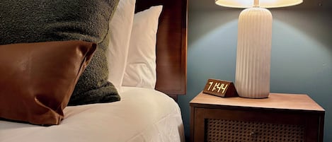 1 habitación, tabla de planchar con plancha, wifi y ropa de cama