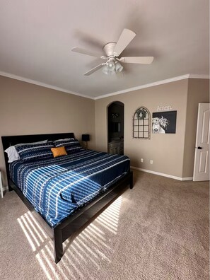 3 Schlafzimmer, Bügeleisen/Bügelbrett, WLAN, Bettwäsche