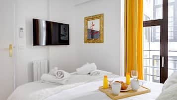 1 bedroom, iron/ironing board, WiFi, bed sheets