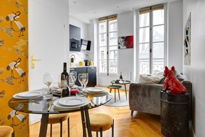 Interior - TBS 77- Bright and refined space Quartier Marais (Paris)