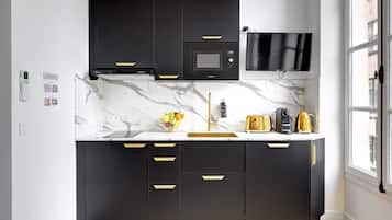 Fridge, microwave, oven, dishwasher