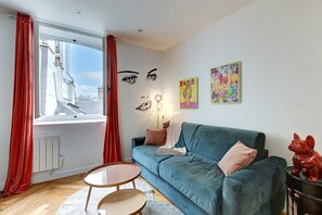 TV - TBS 79 - Elegant apartment in the Marais district (Paris)
