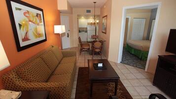 Comfort Suite, 1 King Bed with Sofa bed, Kitchenette, Courtyard View | Iron/ironing board, free WiFi