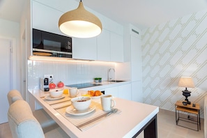 Apartment - 2 Bedroom With Private Terrace and Communal Pool in Marbella Center Ricardo Soriano Terrace (Marbella)