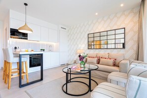 Apartment | 2 bedrooms, Internet - 2 Bedroom With Private Terrace and Communal Pool in Marbella Center Ricardo Soriano Terrace (Marbella)