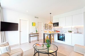 Apartment | 2 bedrooms, Internet - 2 Bedroom With Private Terrace and Communal Pool in Marbella Center Ricardo Soriano Terrace (Marbella)