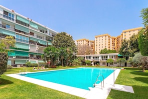 Apartment - 2 Bedroom With Private Terrace and Communal Pool in Marbella Center Ricardo Soriano Terrace (Marbella)